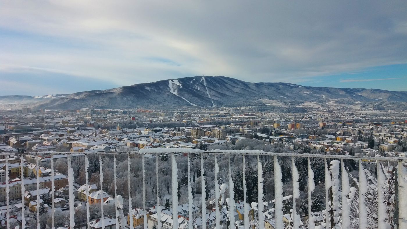 Zimski pogled na Pohorje s Piramide