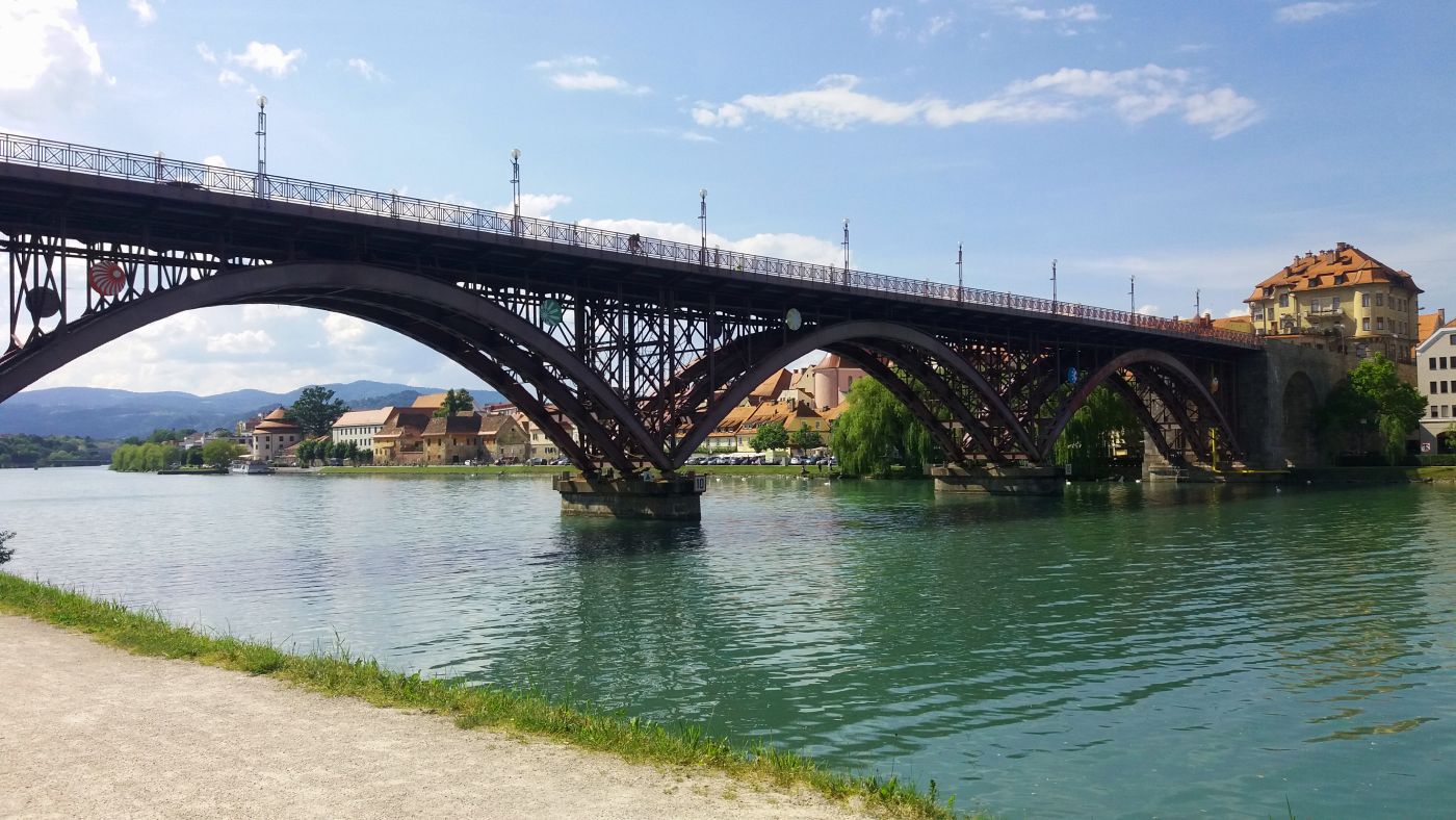 Stari glavni most nad Dravo